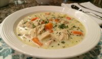 Un delizioso piatto di Homemade Cream of Chicken Soup Mix