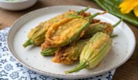 Un delizioso piatto di FIORI DI ZUCCA PERFETTI? IL SEGRETO È NELLA PASTELLA!