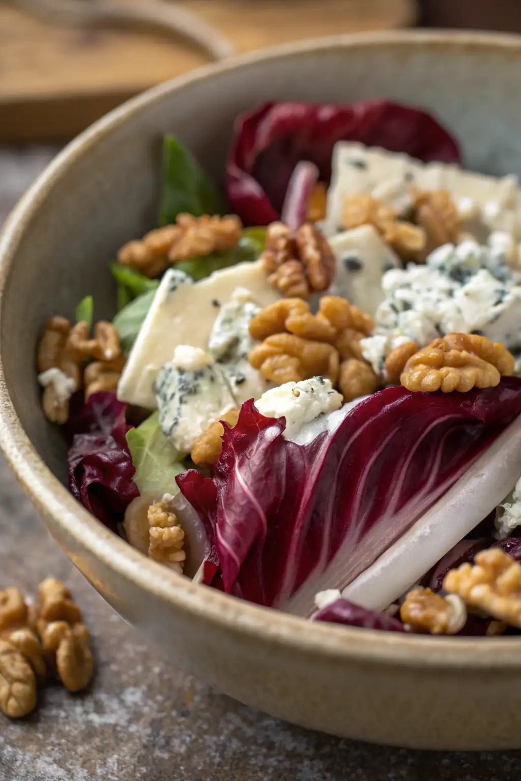 A delicious plate of Insalata di Gorgonzola, Noci e Radicchio